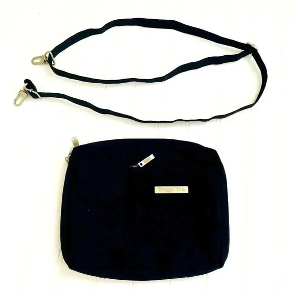 NWOT baggallini purse  - Picture 1 of 4